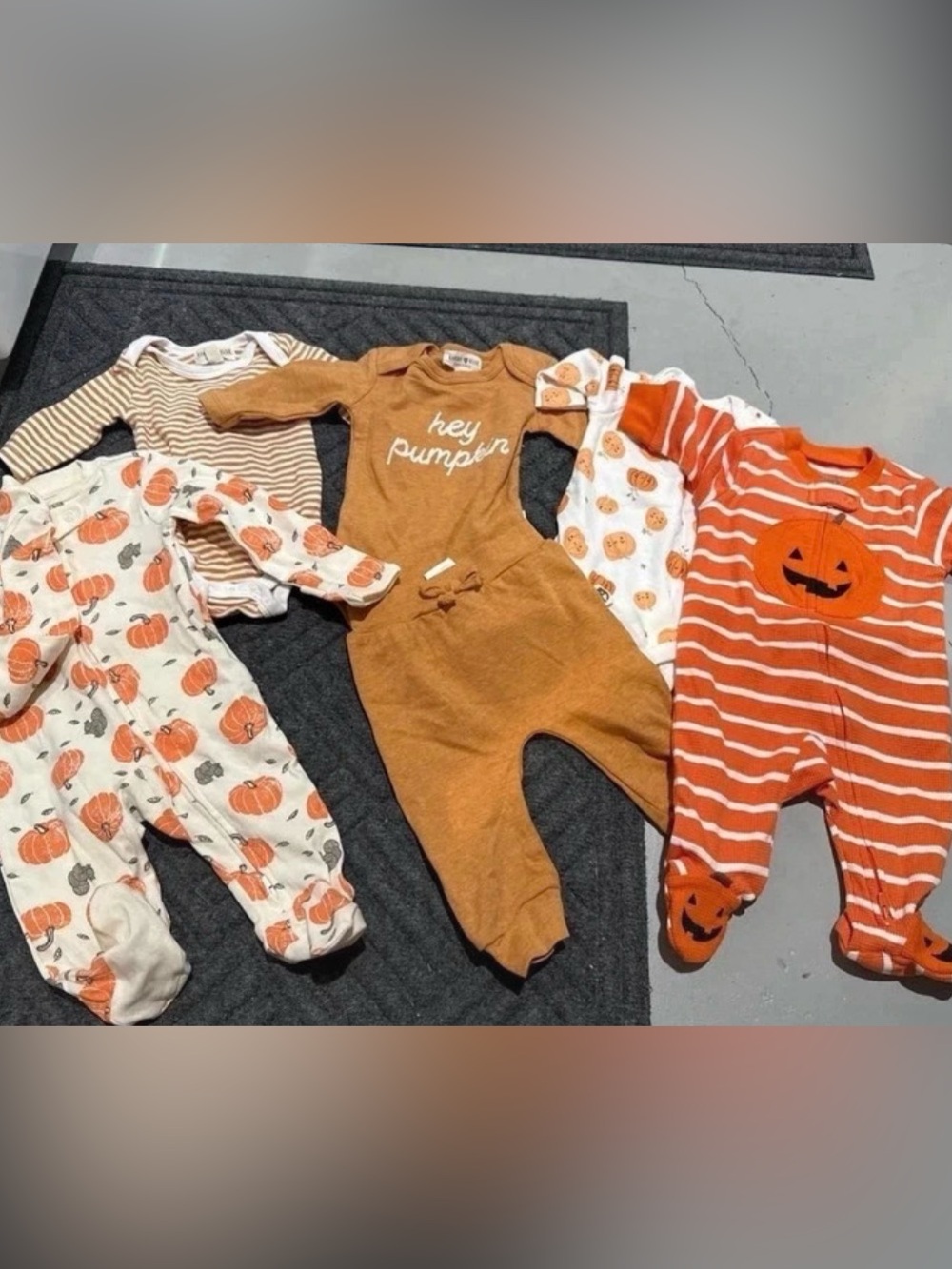 NWOT Halloween bundle never worn
